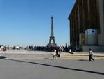 Paris  Stadtrundfahrt der Eiffelturm von dem Palais de Chaillot aus gesehen.